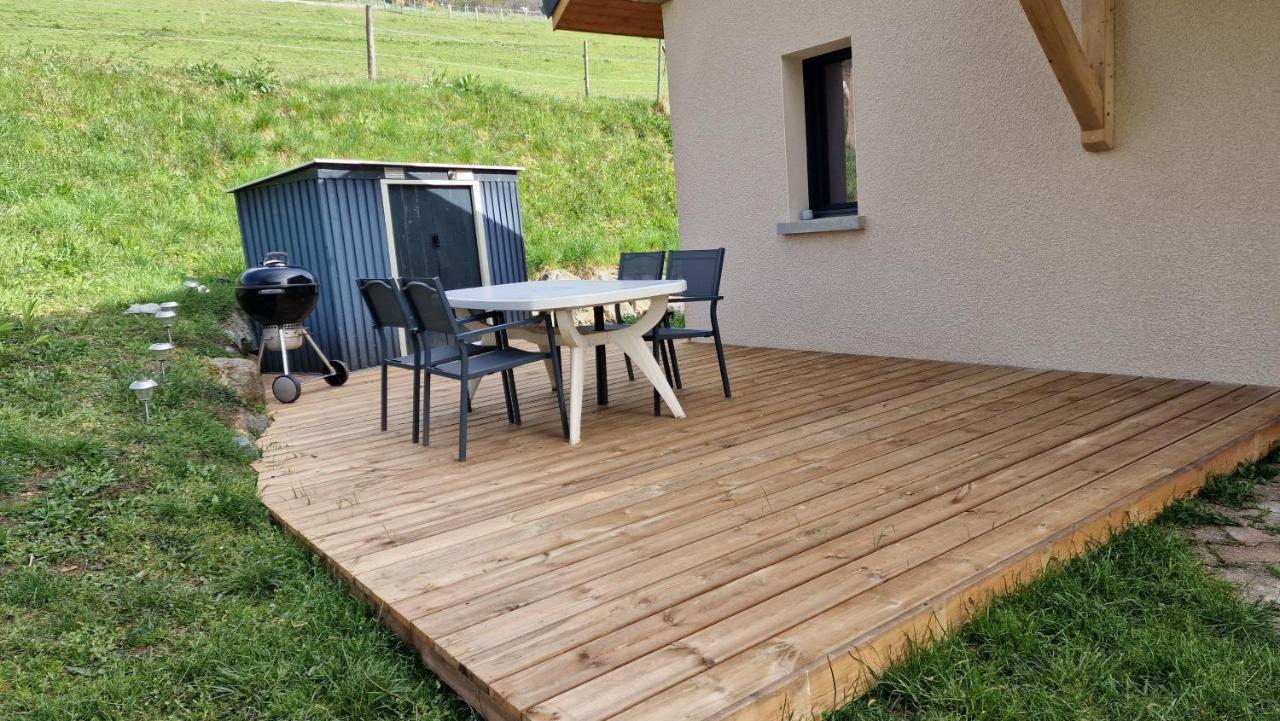 Appartement Rez De Jardin Saint-Martin-dʼUriage Exterior foto